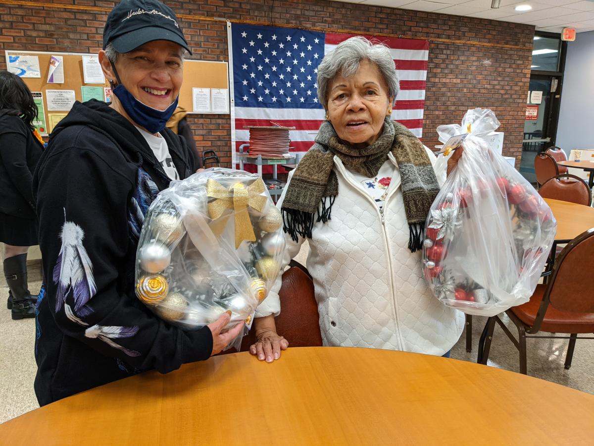 November 2021 - Youth Bureau, Holiday Cheer 05