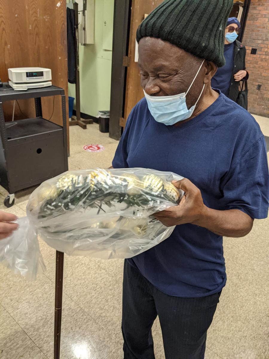 November 2021 - Youth Bureau, Holiday Cheer 07