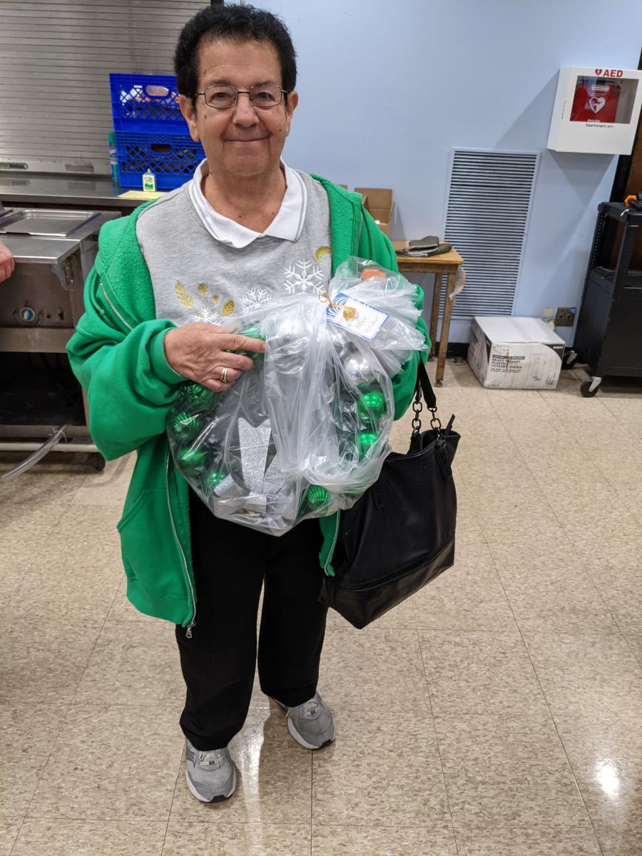 November 2021 - Youth Bureau, Holiday Cheer 08