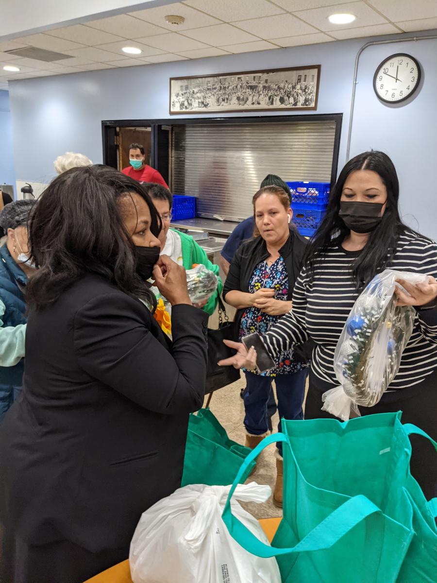 November 2021 - Youth Bureau, Holiday Cheer 09